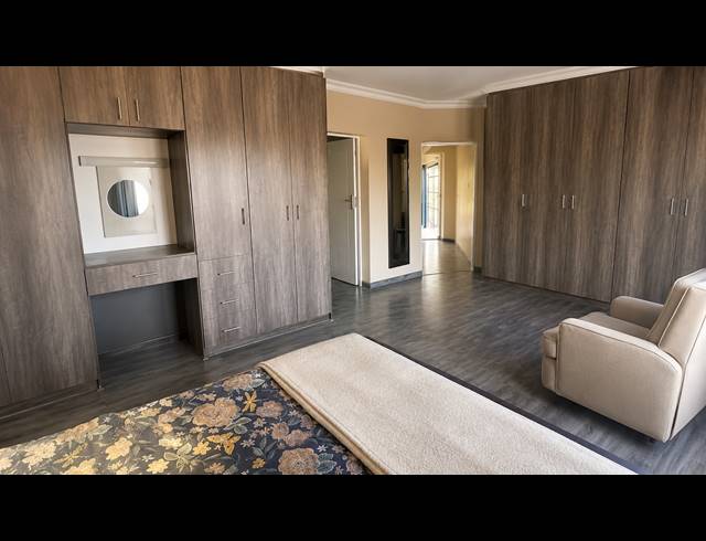 4 BEDROOM HOUSE FOR SALE IN GOLF PARK